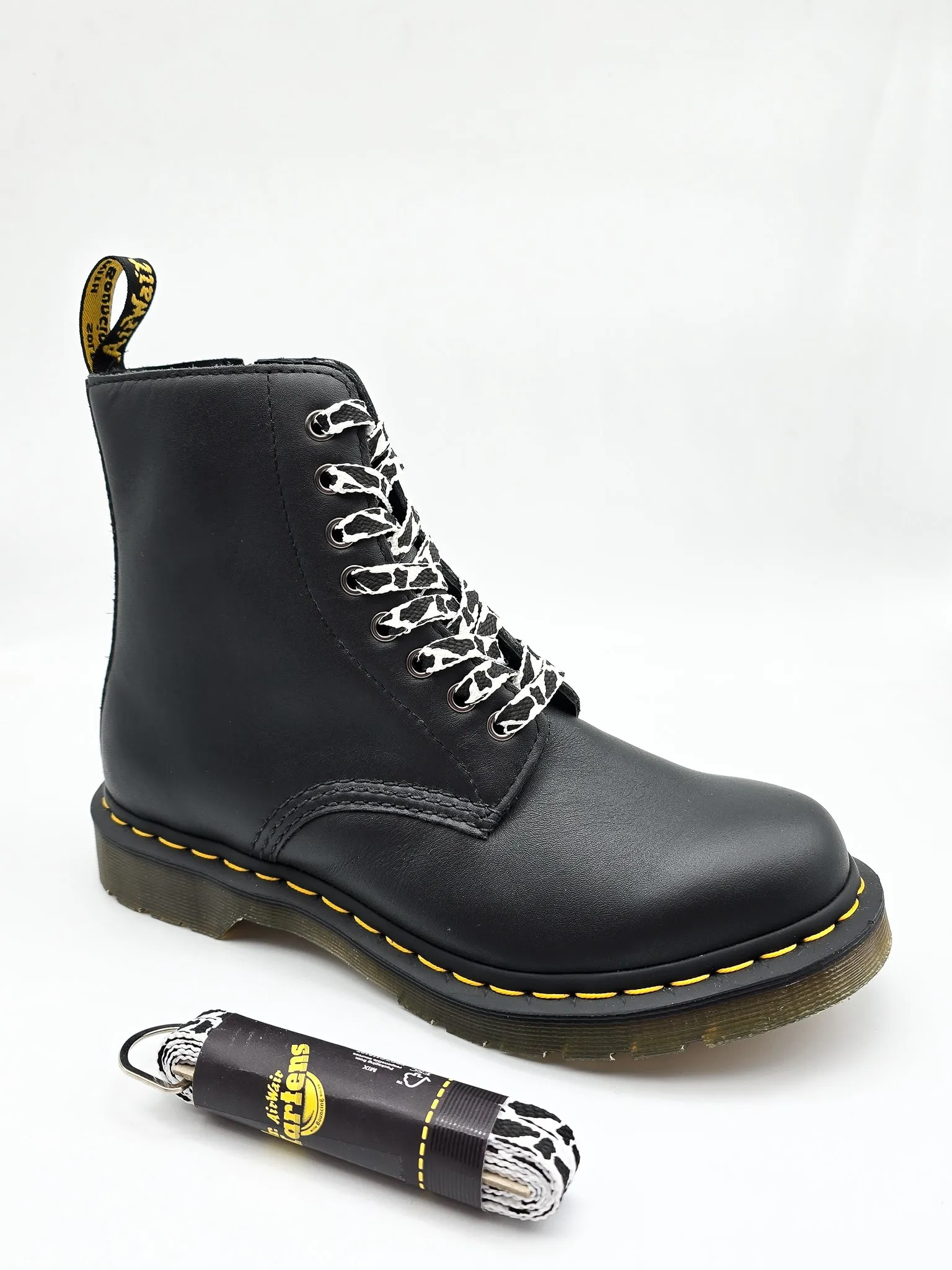 DR. MARTENS FLAT SHOE LACES WHITE 140cm