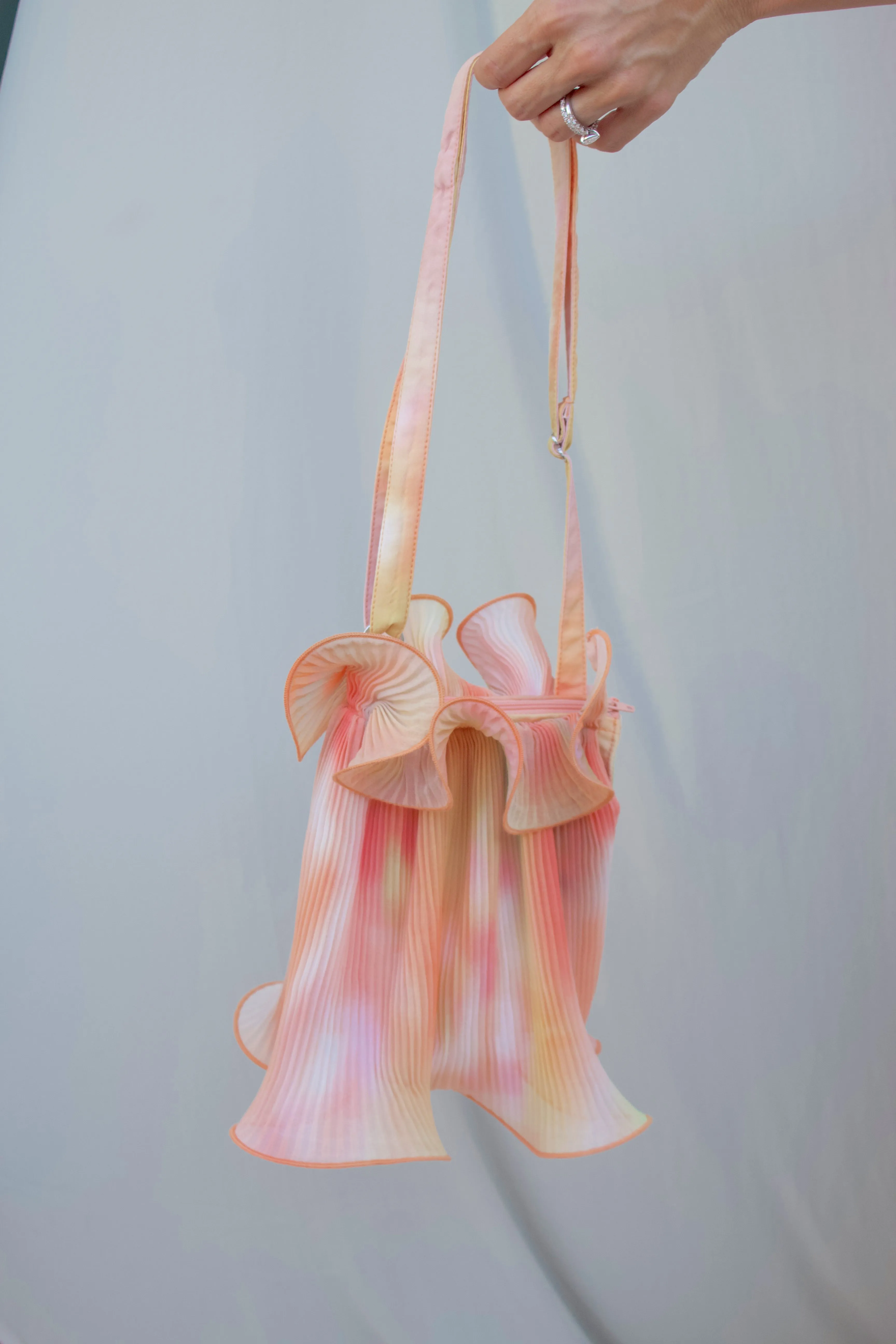 JELLYFISH PLEATED BAG