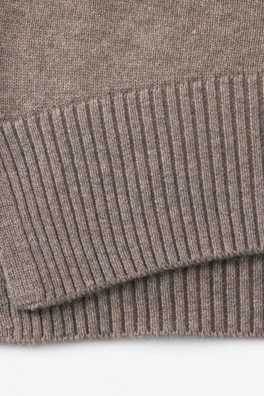 N.84 Cashmere Blend Oversized V Neck - Almond