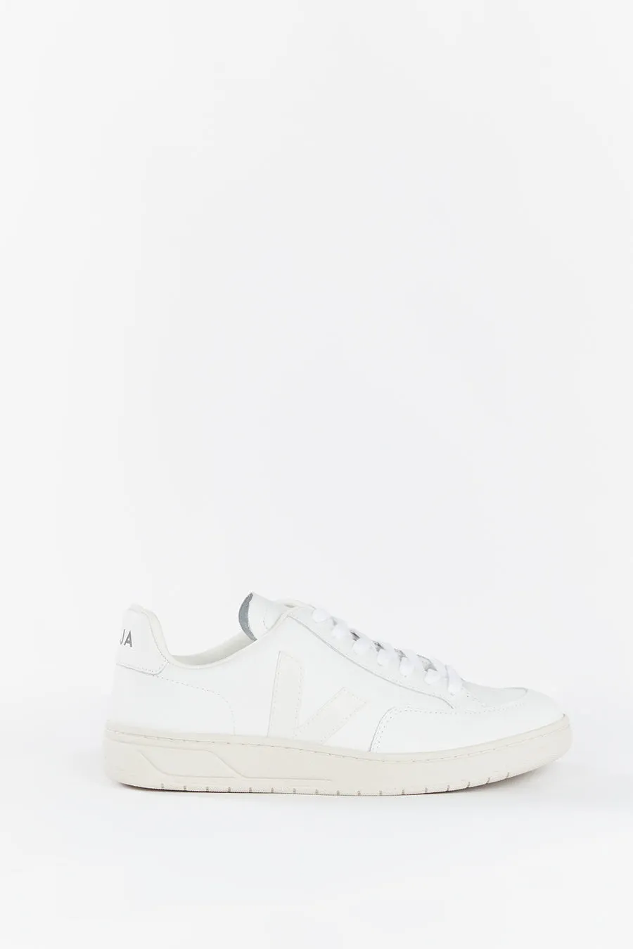 VEJA V-12 LEATHER EXTRA WHITE